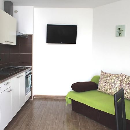 Apartment Maja クルク エクステリア 写真